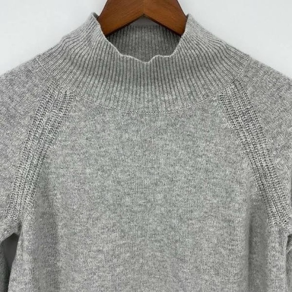 Loft Gray Turtle Neck (M) - Picture 2 of 7